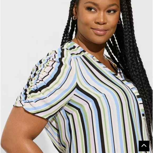 Torrid Harper Georgette Ruched Short Sleeve Blouse sz 3 - Picture 3 of 7